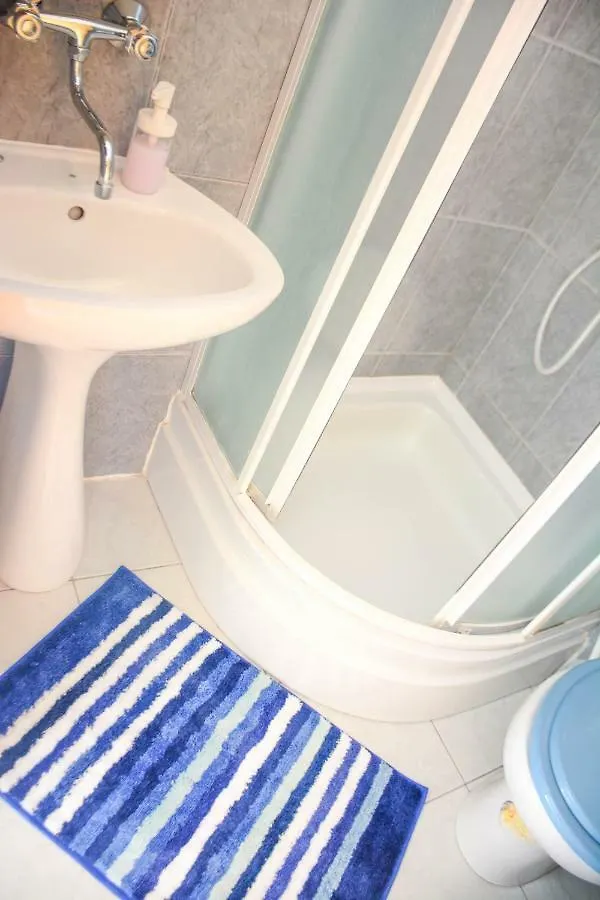 Lejlighed Apartmani Prvi Red Do Mora Pag Town